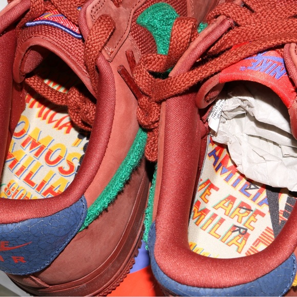 Nike Air Force 1 Low 'La Familia’ Red SP DV5153-600 Mens Size 11 Women’s 12.5 - Picture 3 of 16